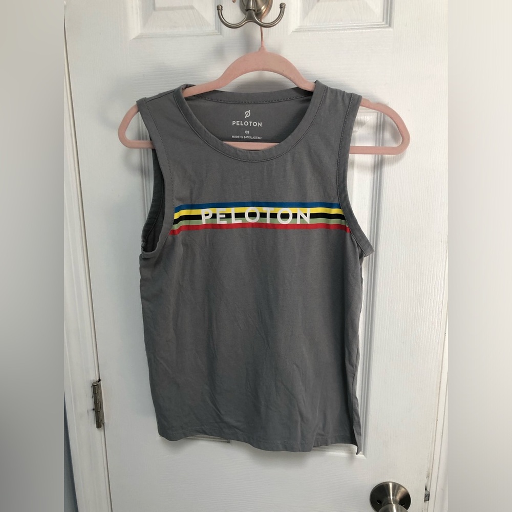 Peloton Gray Sleeveless Tank Top Women’s XS Athleisure Running Active USA Logo